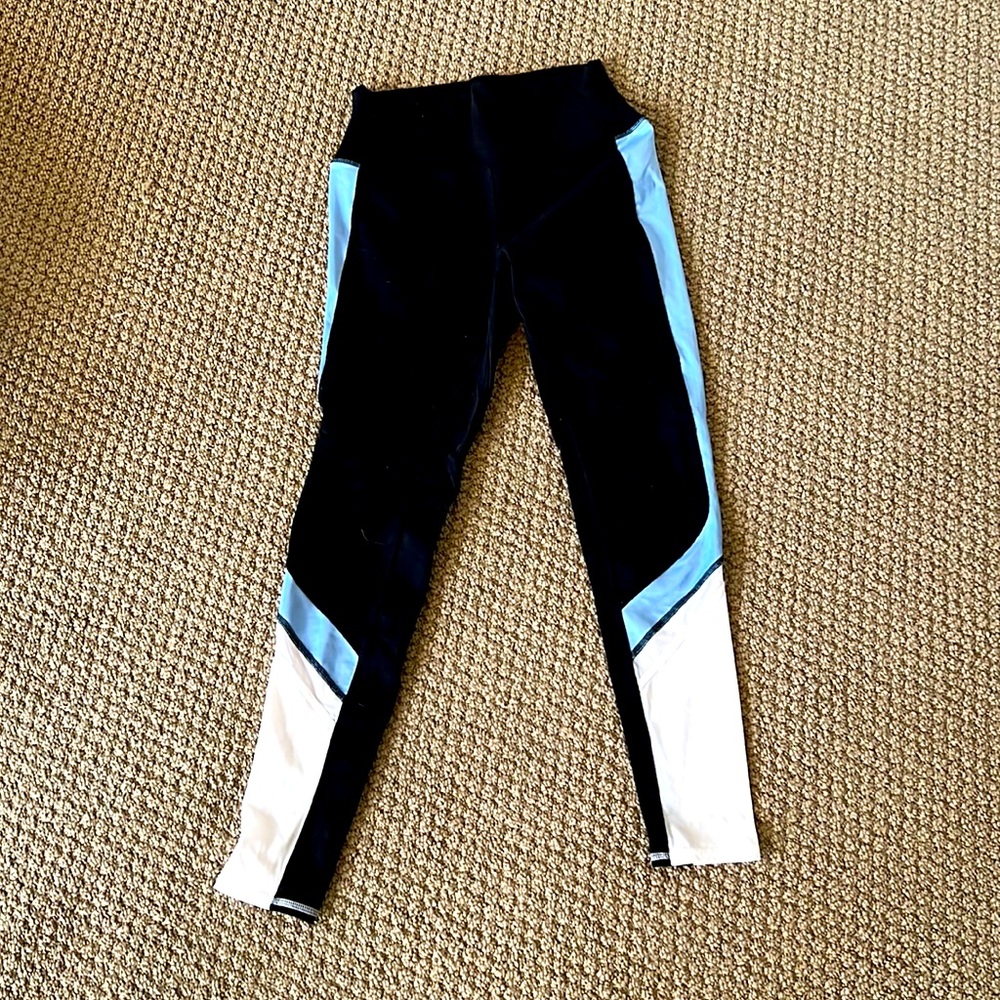 Cute Alo yoga pants!
